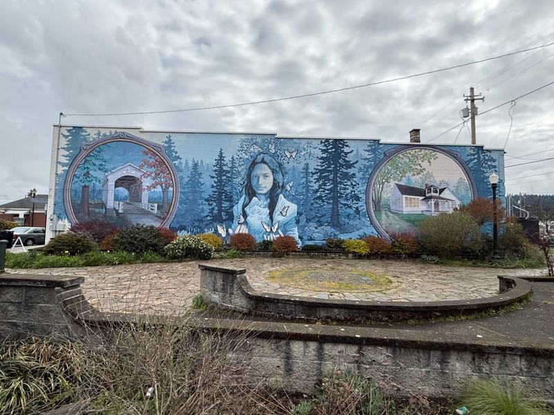 mural in Cottage Grove by artist unknown.