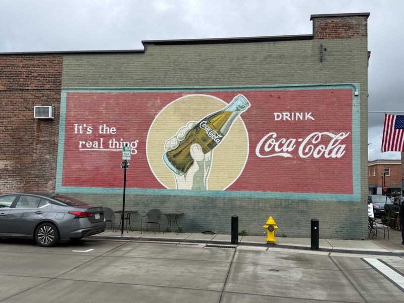 mural in Cottage Grove by artist unknown.