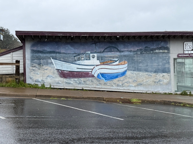 mural in Newport by artist unknown.
