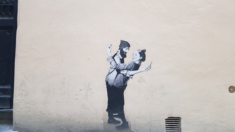 mural in  by artist unknown.