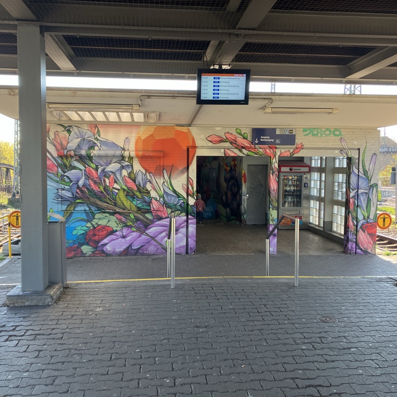 mural in Stuttgart by artist unknown.