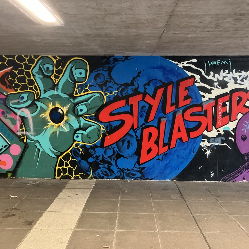 mural in Stuttgart by artist unknown.