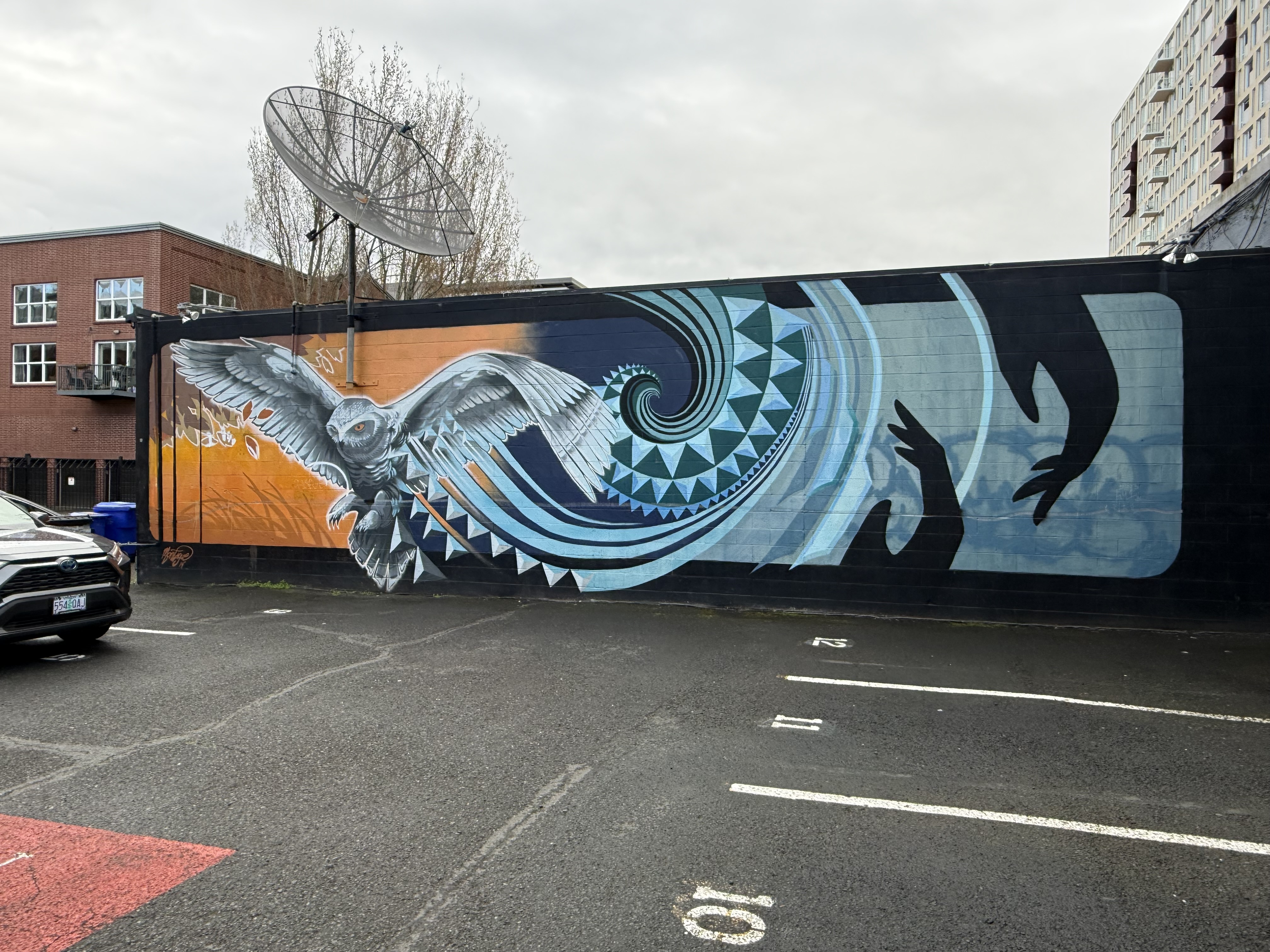 mural in Portland by artist Ashley Montague. Tagged: animals