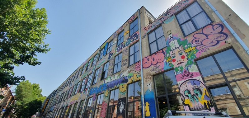 mural in  by artist unknown.
