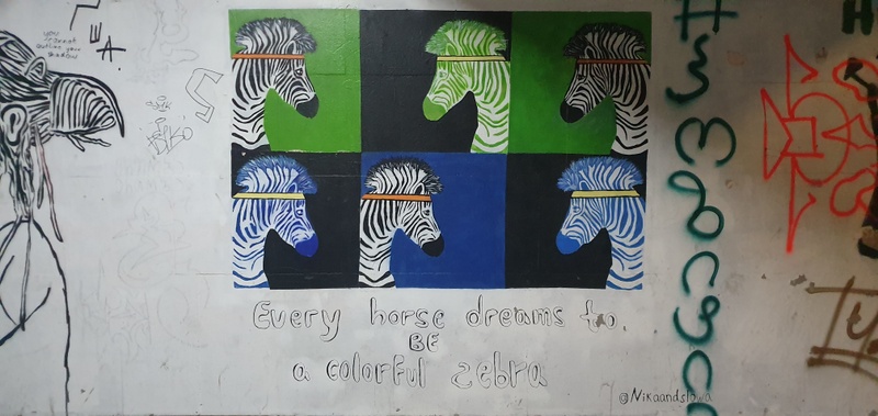 mural in  by artist unknown.