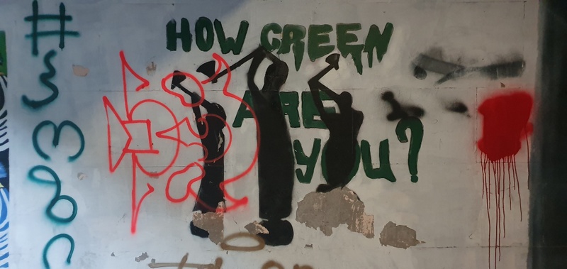 mural in  by artist unknown.