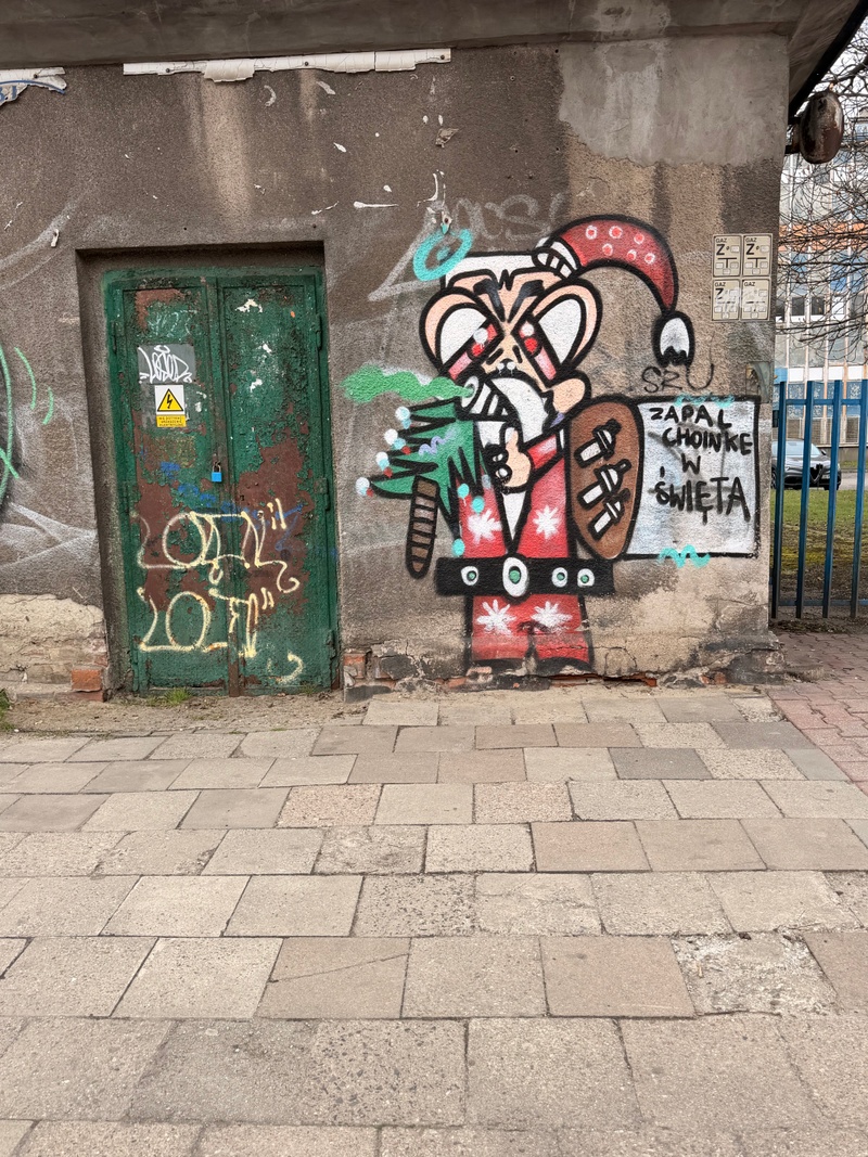 mural in Katowice by artist unknown.