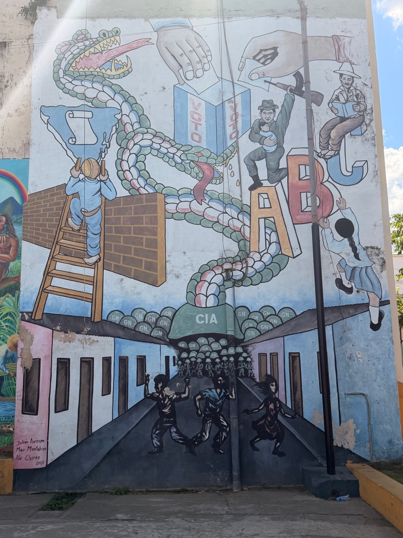 mural in León by artist unknown.