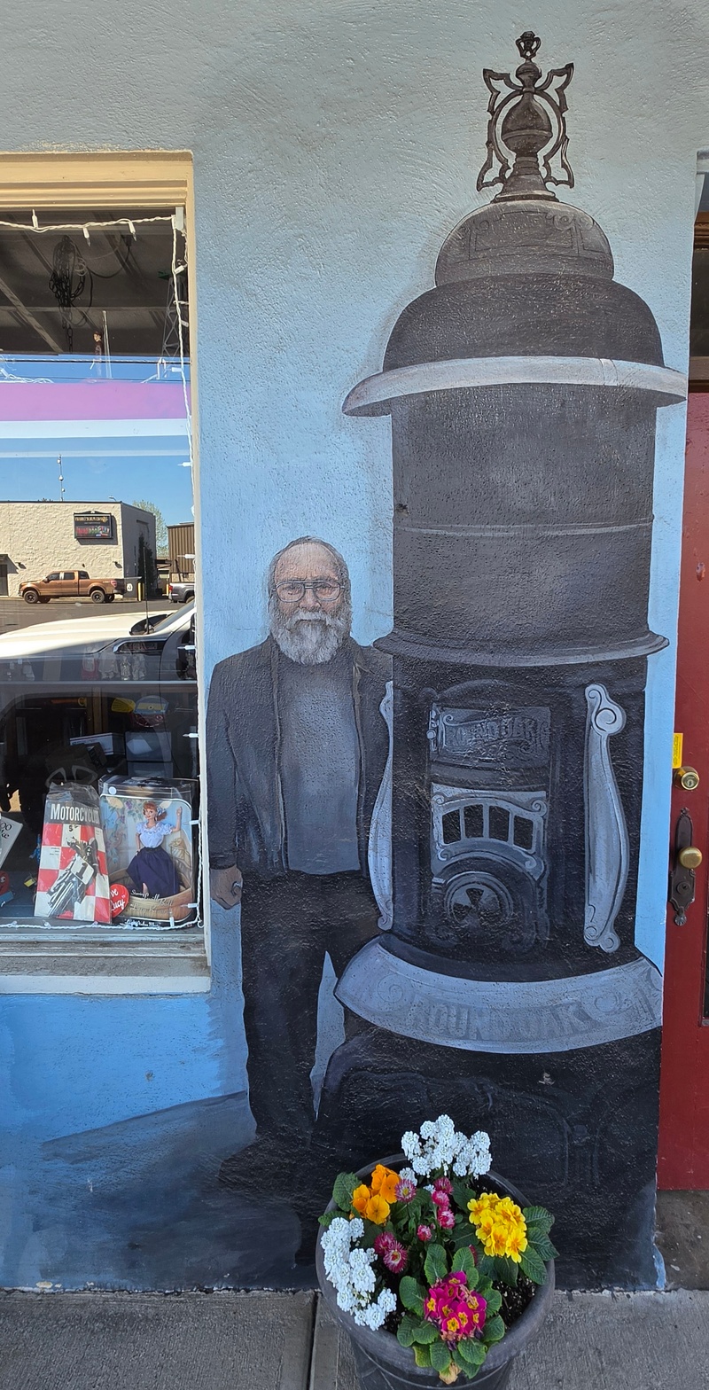 mural in Banks by artist unknown.