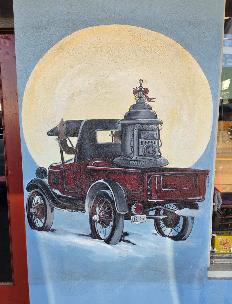 mural in Banks by artist unknown.