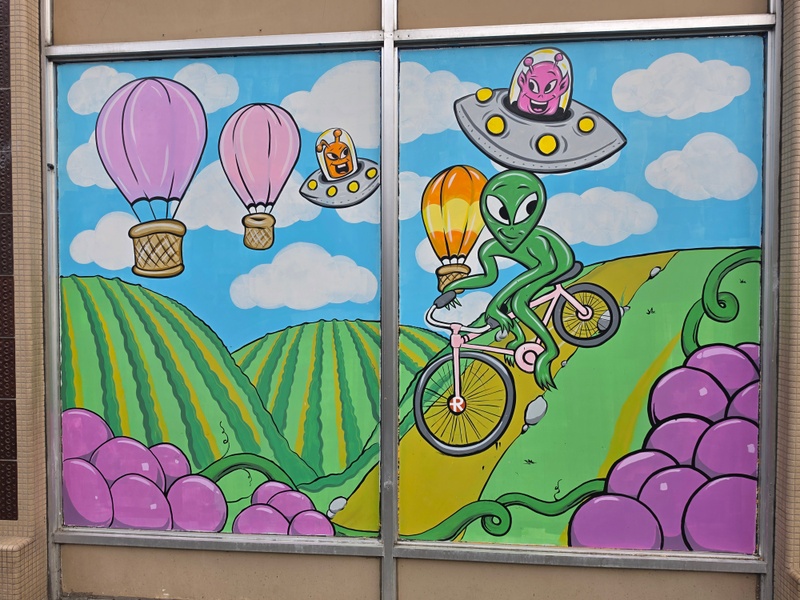 mural in McMinnville by artist unknown.