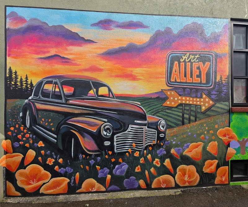 mural in McMinnville by artist unknown.