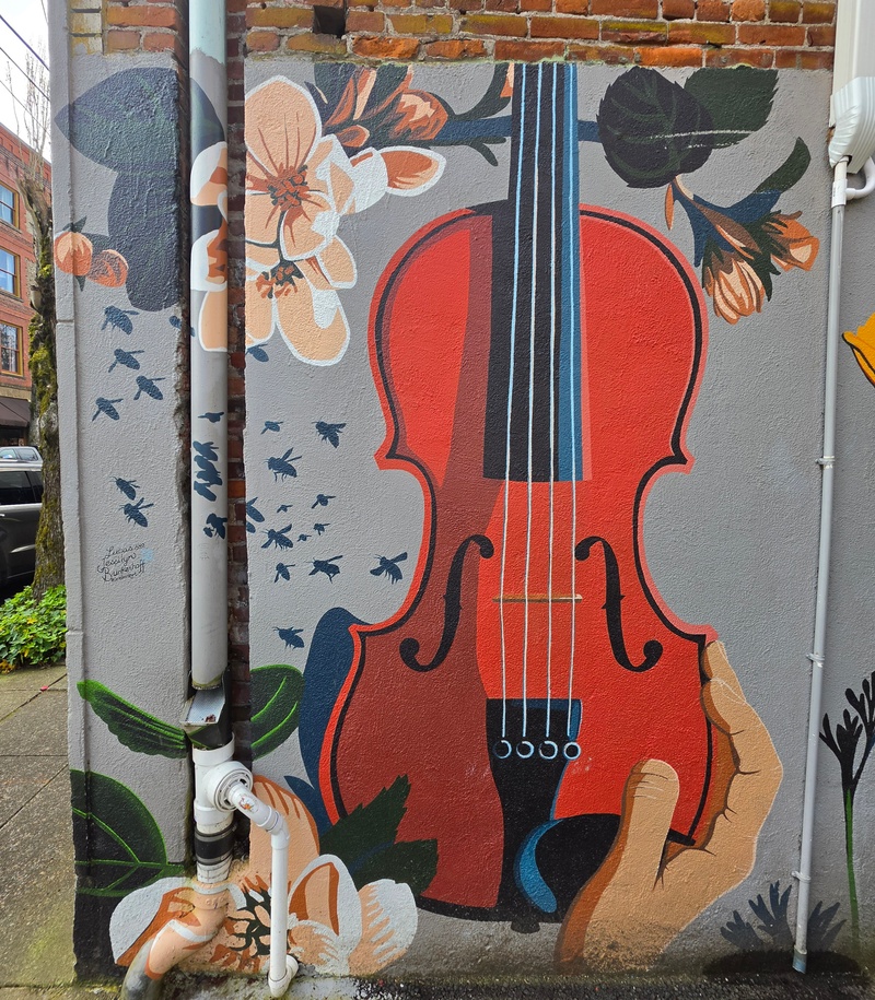 mural in McMinnville by artist unknown.