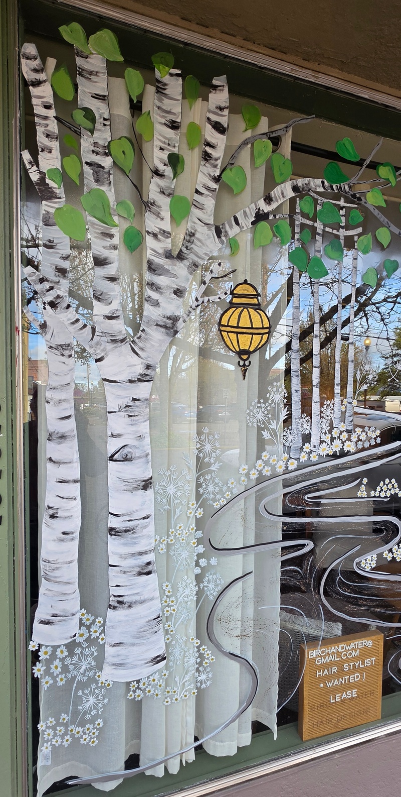 mural in McMinnville by artist unknown.