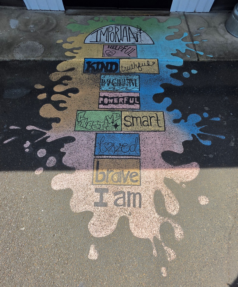 mural in McMinnville by artist unknown.