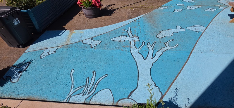 mural in Monmouth by artist unknown.