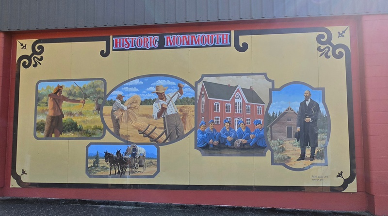mural in Monmouth by artist unknown.