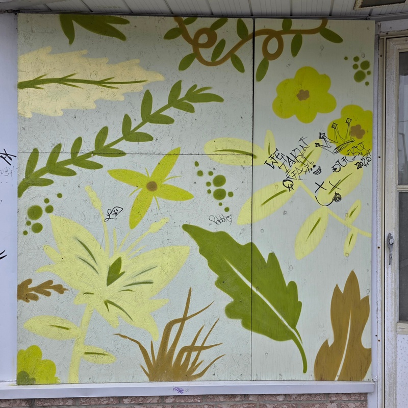 mural in Oshawa by artist unknown.