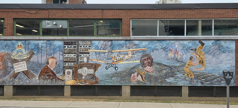 mural in Oshawa by artist unknown.