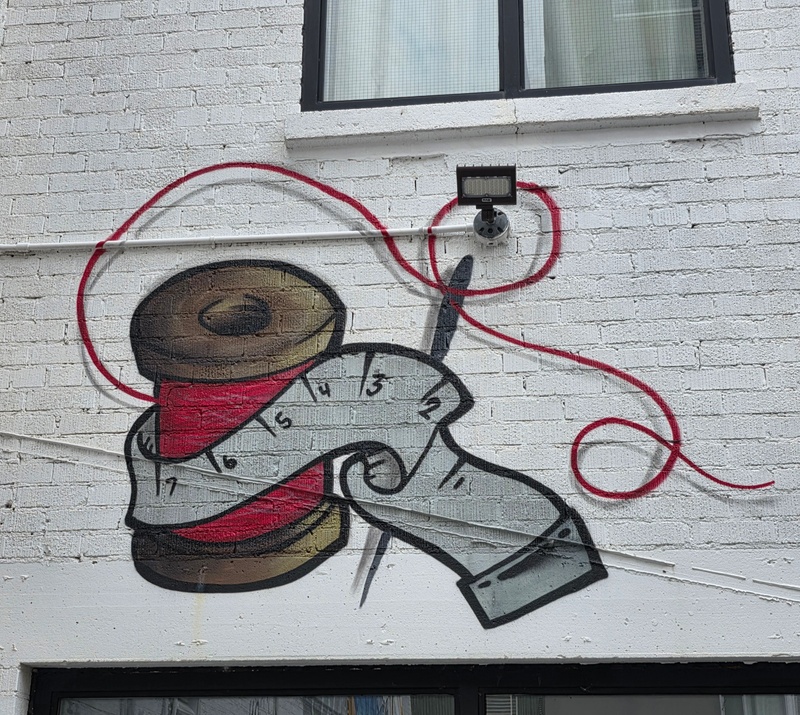 mural in Oshawa by artist unknown.