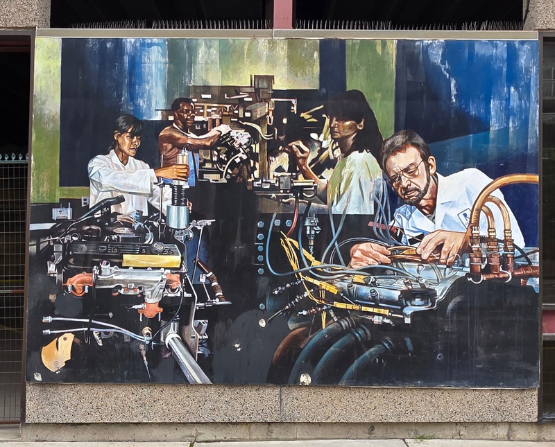 mural in Oshawa by artist unknown.