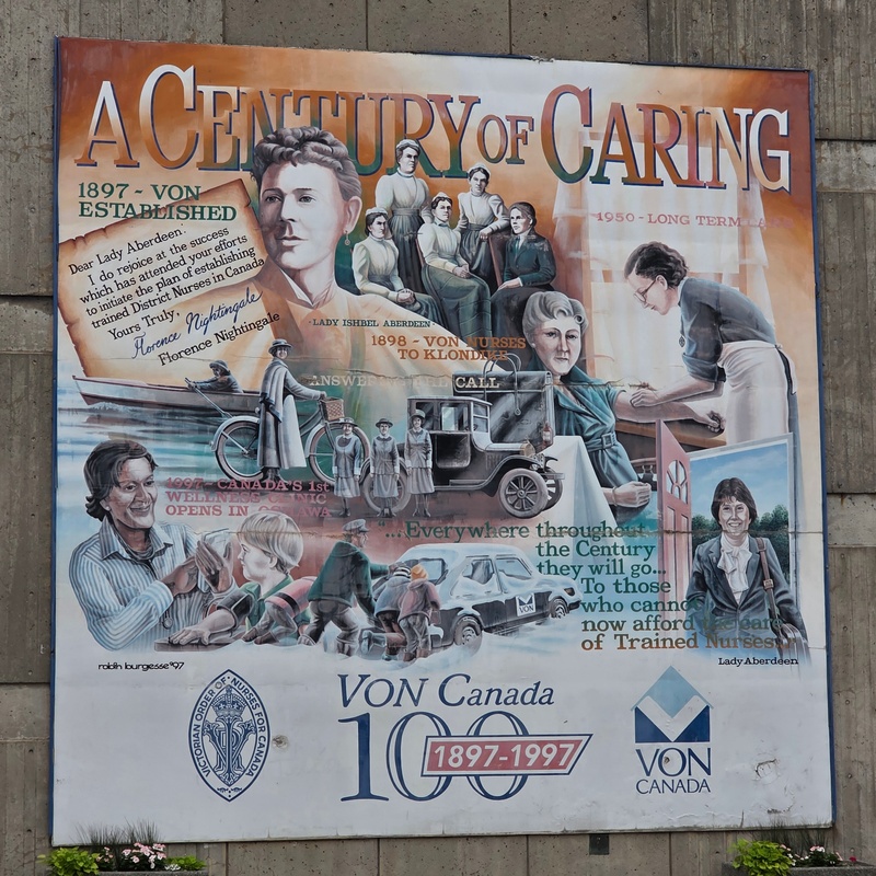 mural in Oshawa by artist unknown.