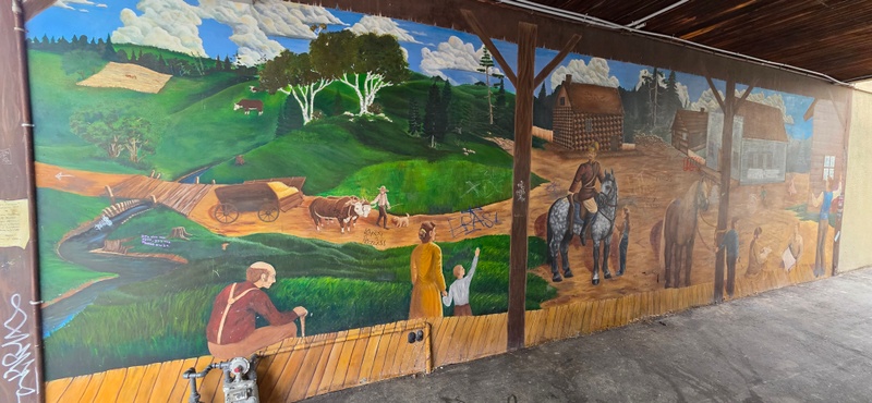 mural in Oshawa by artist unknown.