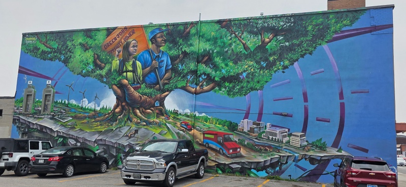 mural in Oshawa by artist unknown.