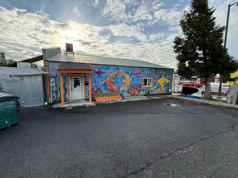 mural in Cle Elum by artist unknown.