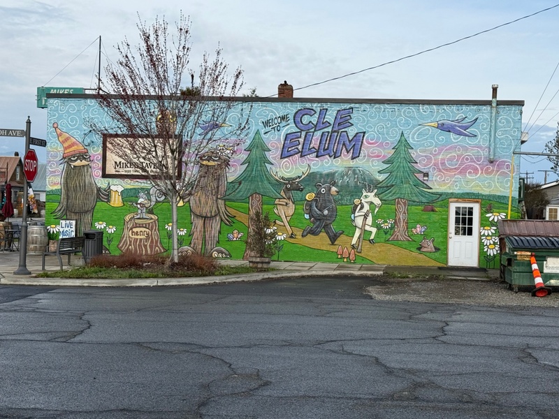 mural in Cle Elum by artist unknown.