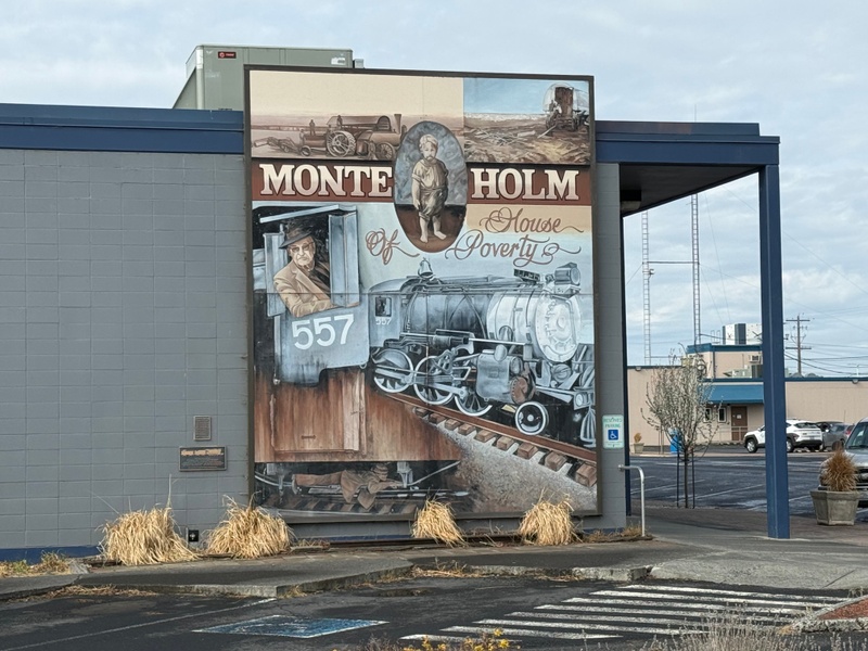 mural in Moses Lake by artist unknown.