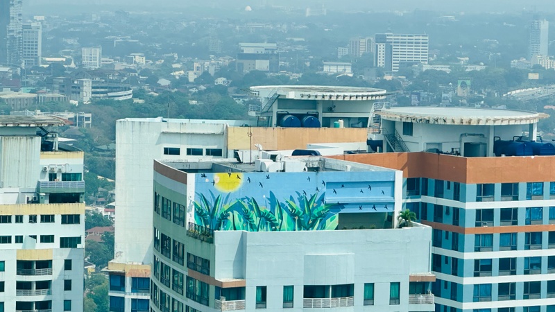 mural in Quezon City by artist unknown.