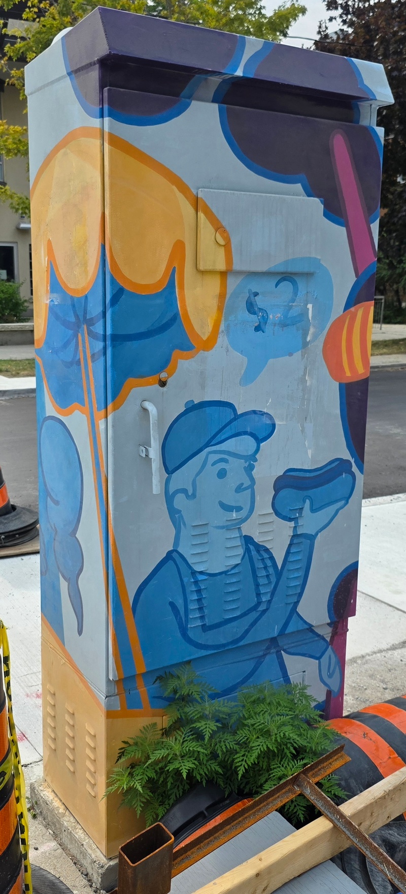 mural in Toronto by artist unknown.