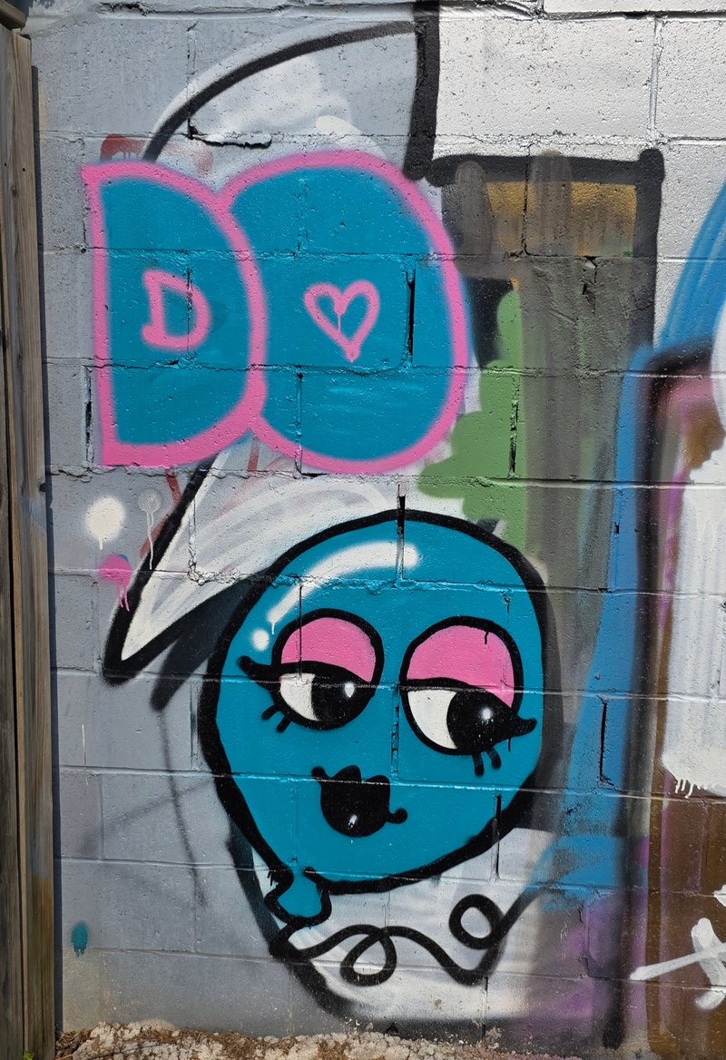 mural in Toronto by artist unknown.