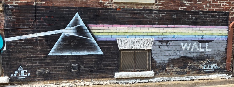 mural in Toronto by artist unknown.