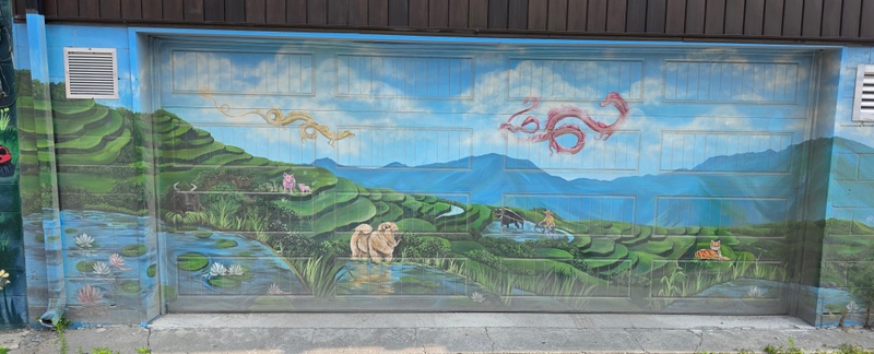 mural in Toronto by artist unknown.