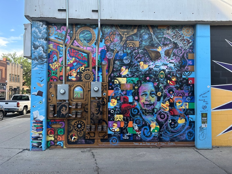 mural in Bismarck by artist unknown.