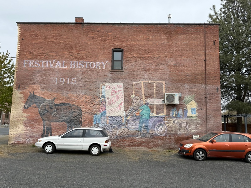 mural in Connell by artist unknown.