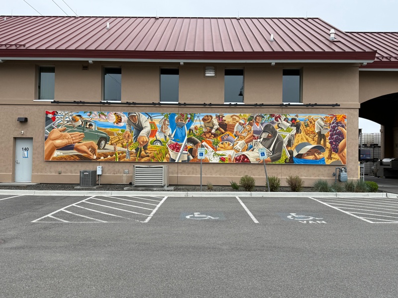 mural in Kennewick by artist unknown.