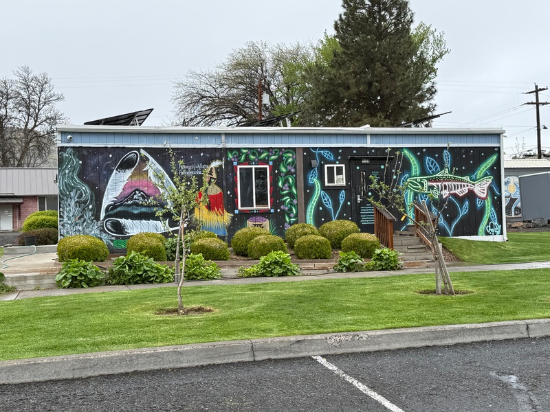 mural in Warm Springs by artist unknown.