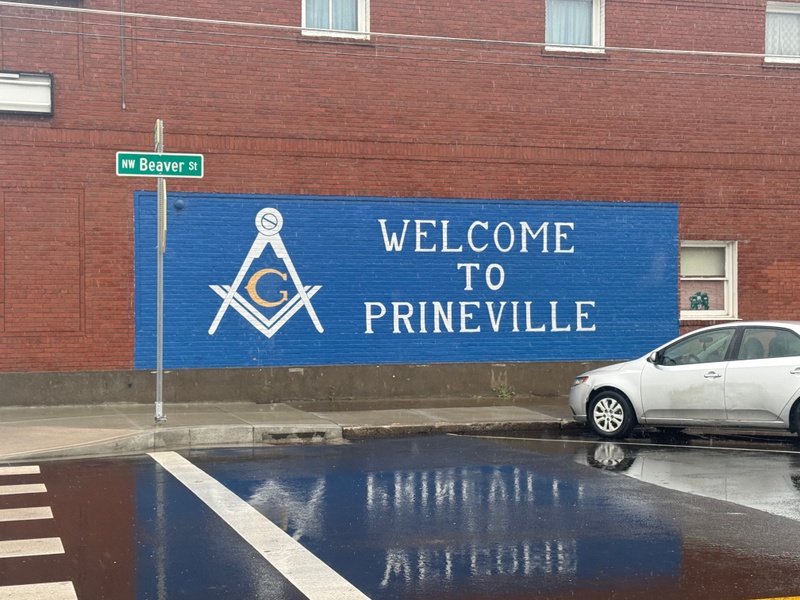 mural in Prineville by artist unknown.