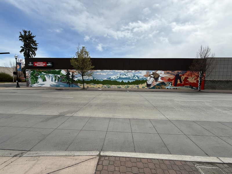 mural in Redmond by artist unknown.