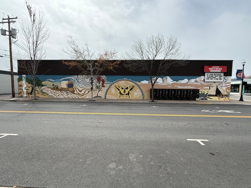 mural in Redmond by artist unknown.