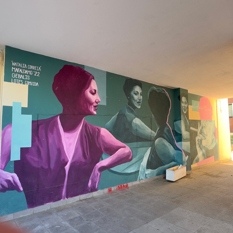 mural in Lisboa by artist unknown.