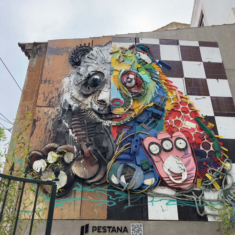 mural in Lisboa by artist Bordalo II.