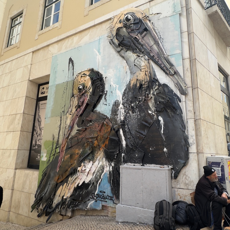 mural in Lisboa by artist Bordalo II.
