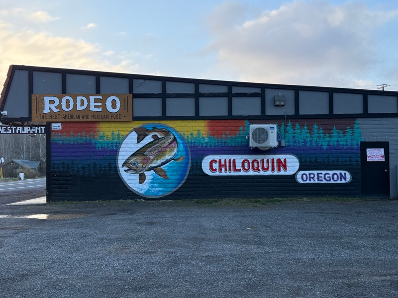 mural in Chiloquin by artist unknown.