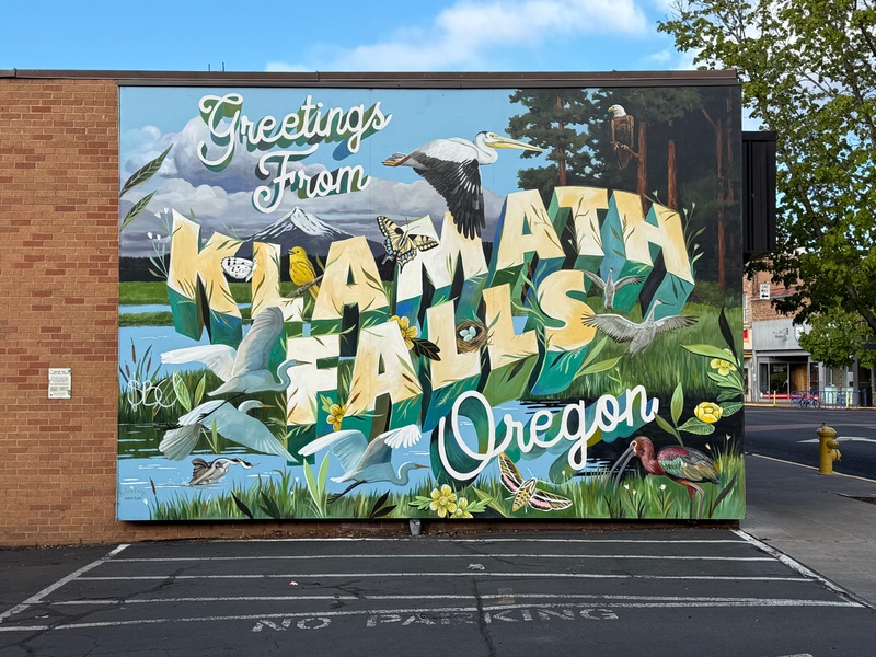 mural in Klamath Falls by artist unknown.