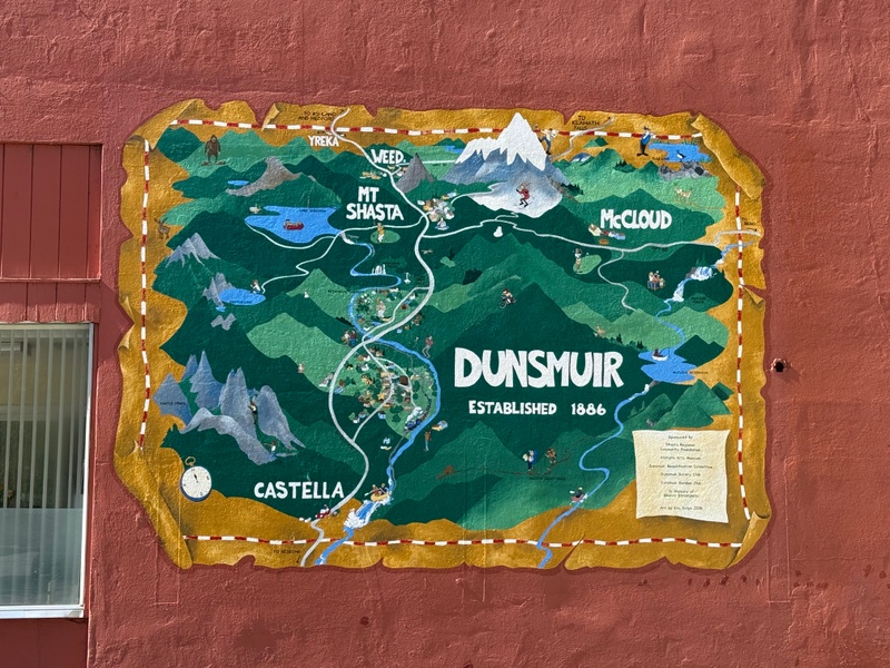 mural in Dunsmuir by artist unknown.