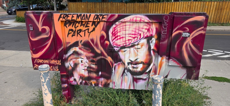 mural in Toronto by artist unknown.